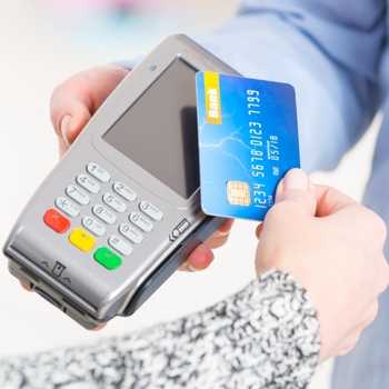 Jaki system płatności wybrać w sklepie stacjonarnym i internetowym