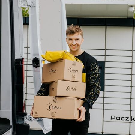 Jak oferta abonamentowa dla firm ułatwia zarządzanie budżetem i wysyłki w e-commerce?